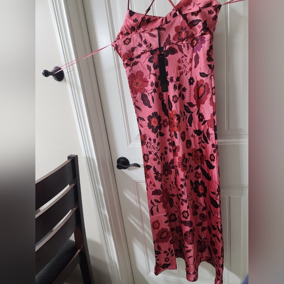 House of Harlow 1960 satin floral dress - Picture 10 of 12